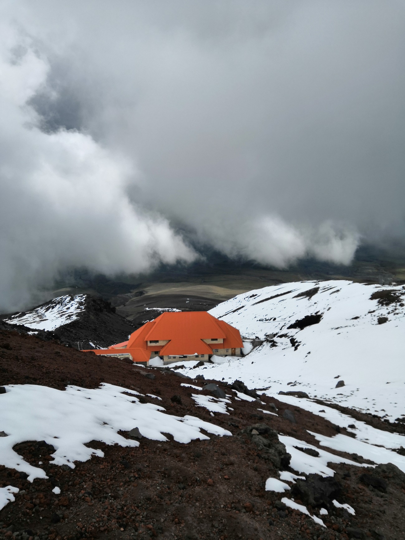 El Refugio José Ribas es un refugio de alta montaña ubicado en el Parque Nacional Cotopaxi en Ecuador. Se encuentra a 4860 metros de altura y es un lugar ideal para preparar el equipo para llegar a la cumbre del volcán Cotopaxi. Fue construido por el Club de Ascencionismo del Colegio San Gabriel en la década de los 70's